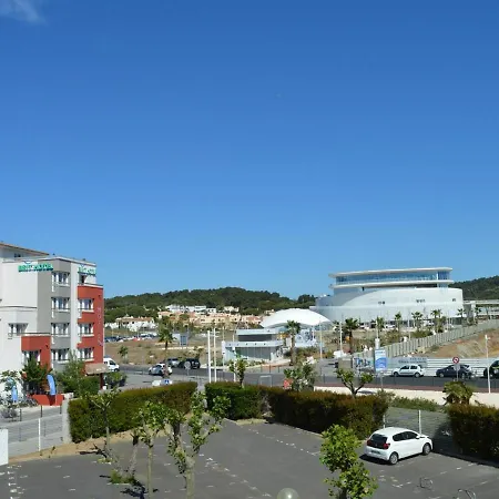 Cap D'agde, 1 Piece, 4 Personnes - Fr-1-249-286